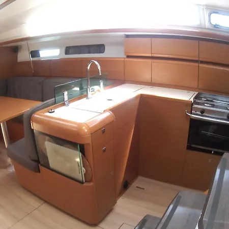 Old Harbor Corfu Yachts Appartement *