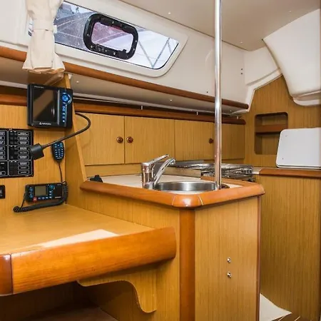 Old Harbor Corfu Yachts Appartement *