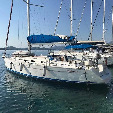 Old Harbor Corfu Yachts Apartament