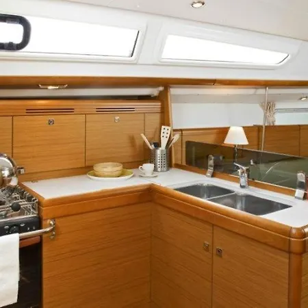 Old Harbor Corfu Yachts Apartment