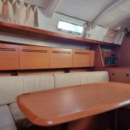 Old Harbor Corfu Yachts Apartamento