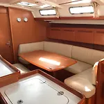 Old Harbor Corfu Yachts דירה *