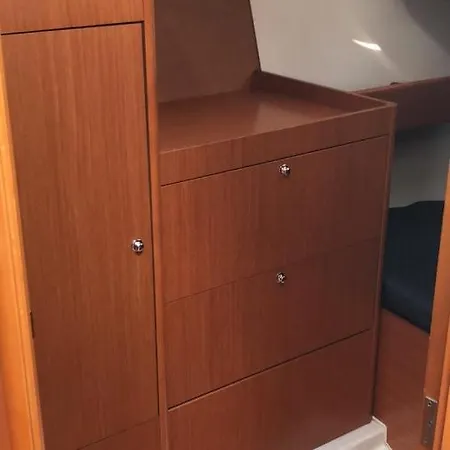 Old Harbor Corfu Yachts Apartament *