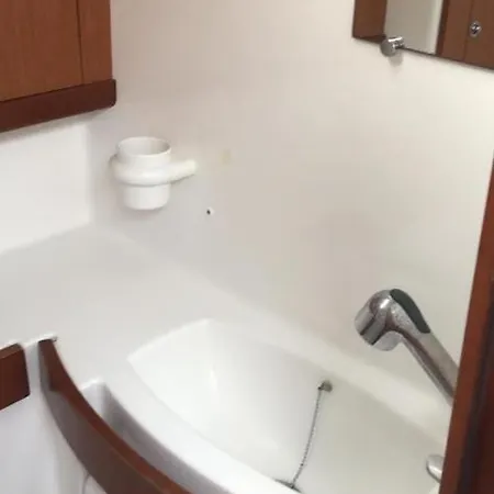 Old Harbor Corfu Yachts Apartament *